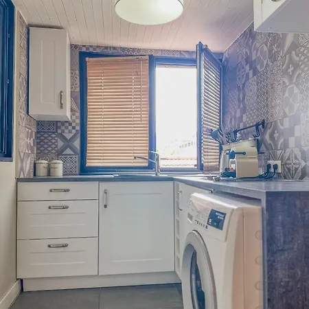 #hy Le Petit Metz Center