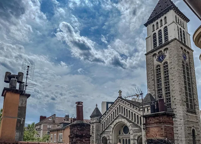 #hy Le Petit Metz Center