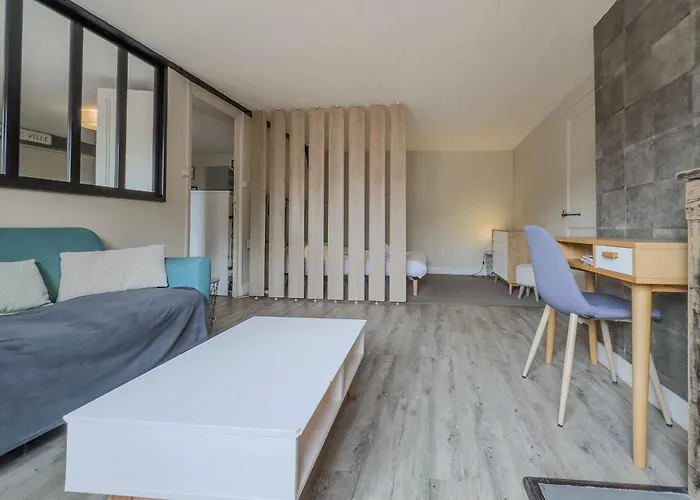 #hy Le Petit Metz Center