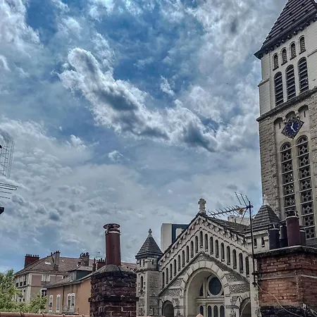 #hy Le Petit Metz Center