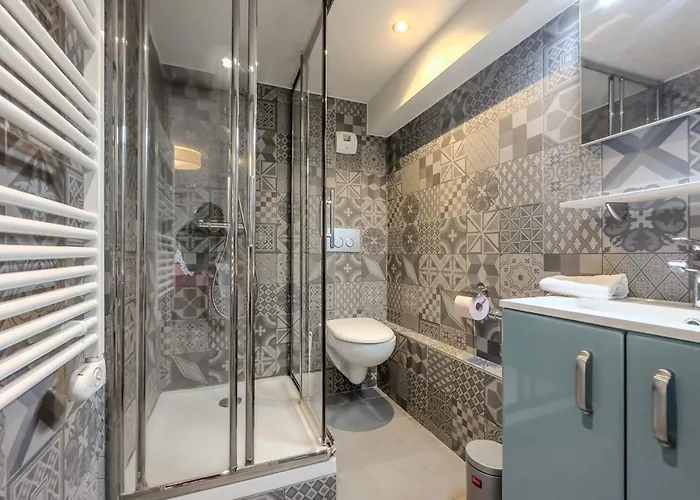 #hy Le Petit Metz Center *