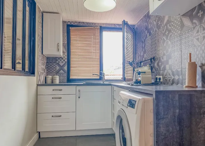 #hy Le Petit Metz Center